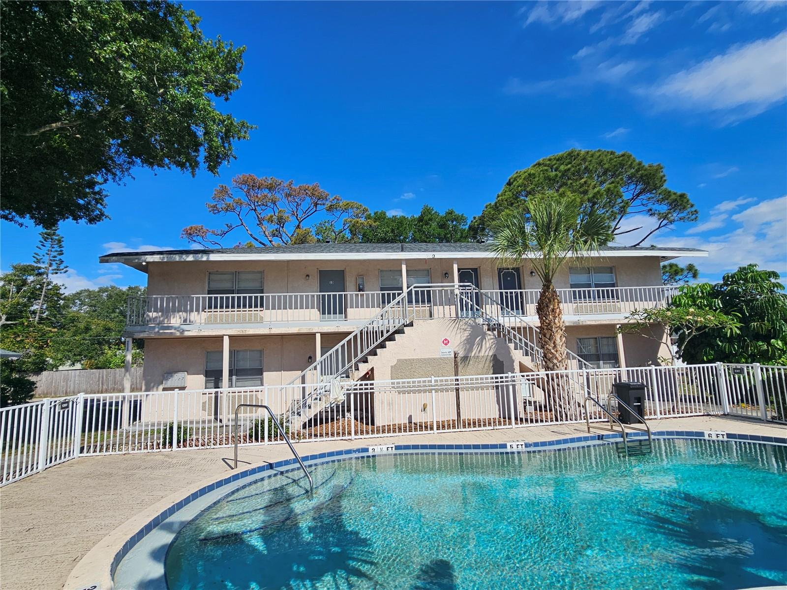 209 NW JEFFERSON CIR N #15, ST PETERSBURG, FL, 33702