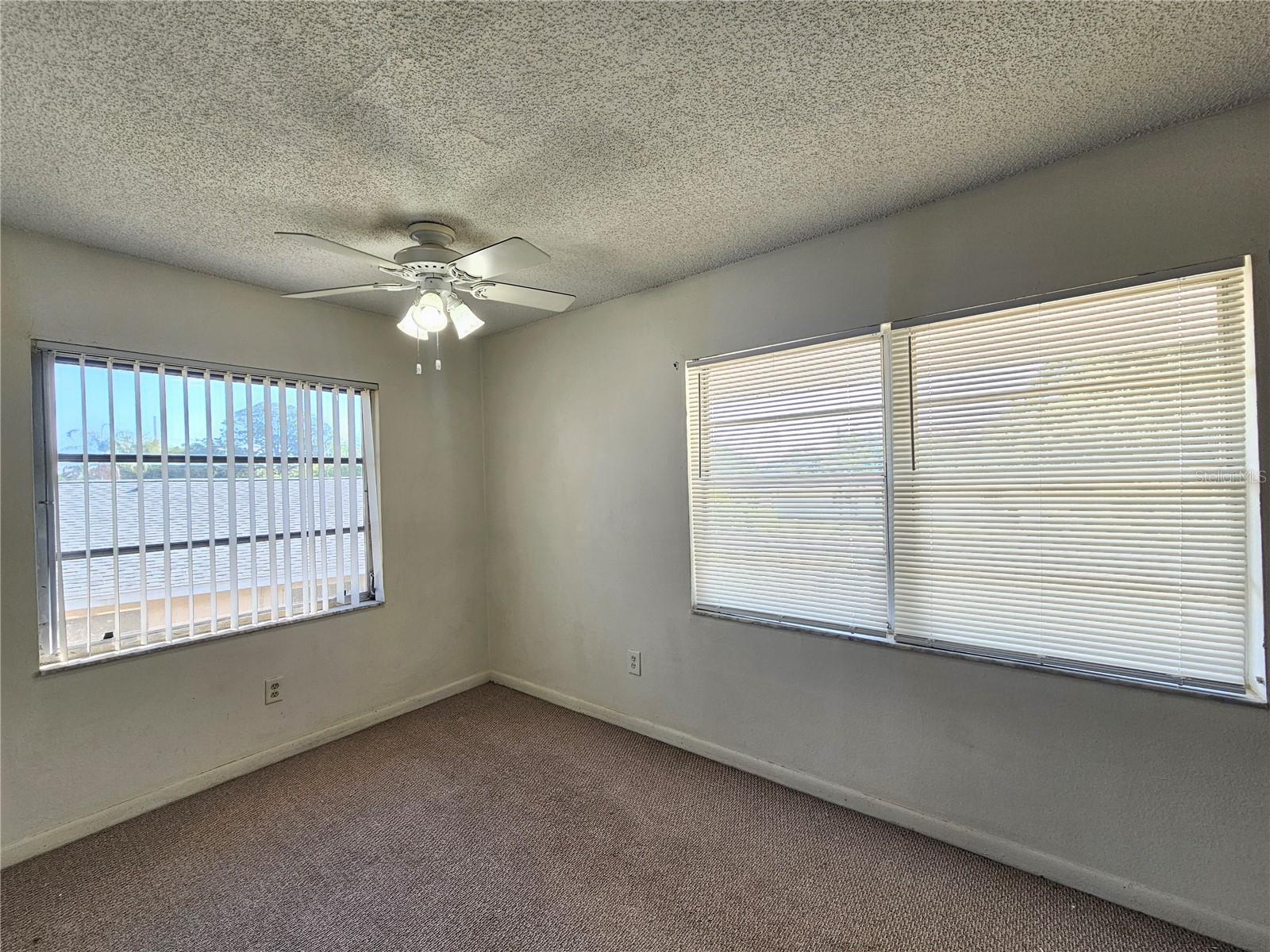209 NW JEFFERSON CIR N #15, ST PETERSBURG, FL, 33702