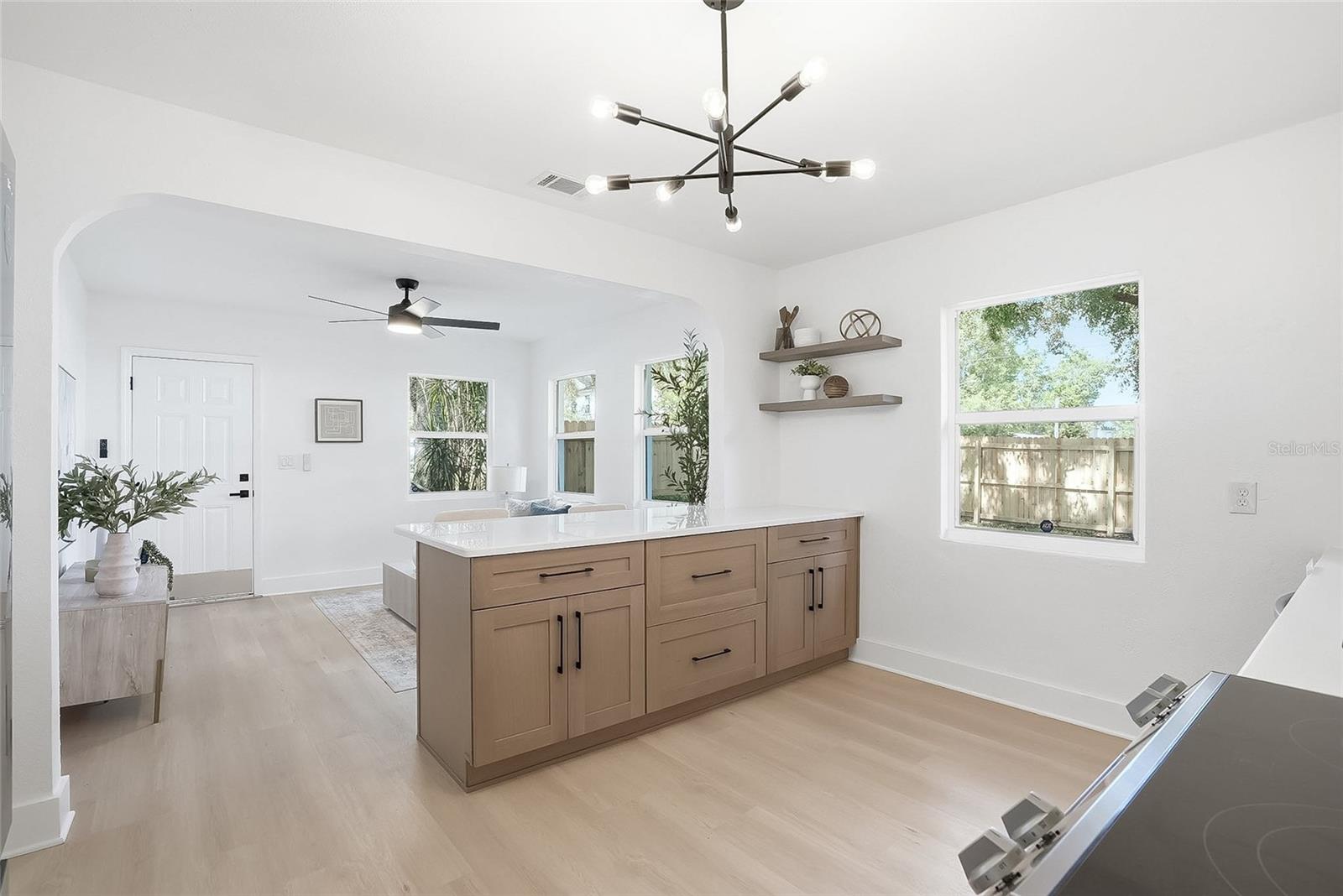 914 E CRAWFORD ST, TAMPA, FL, 33604