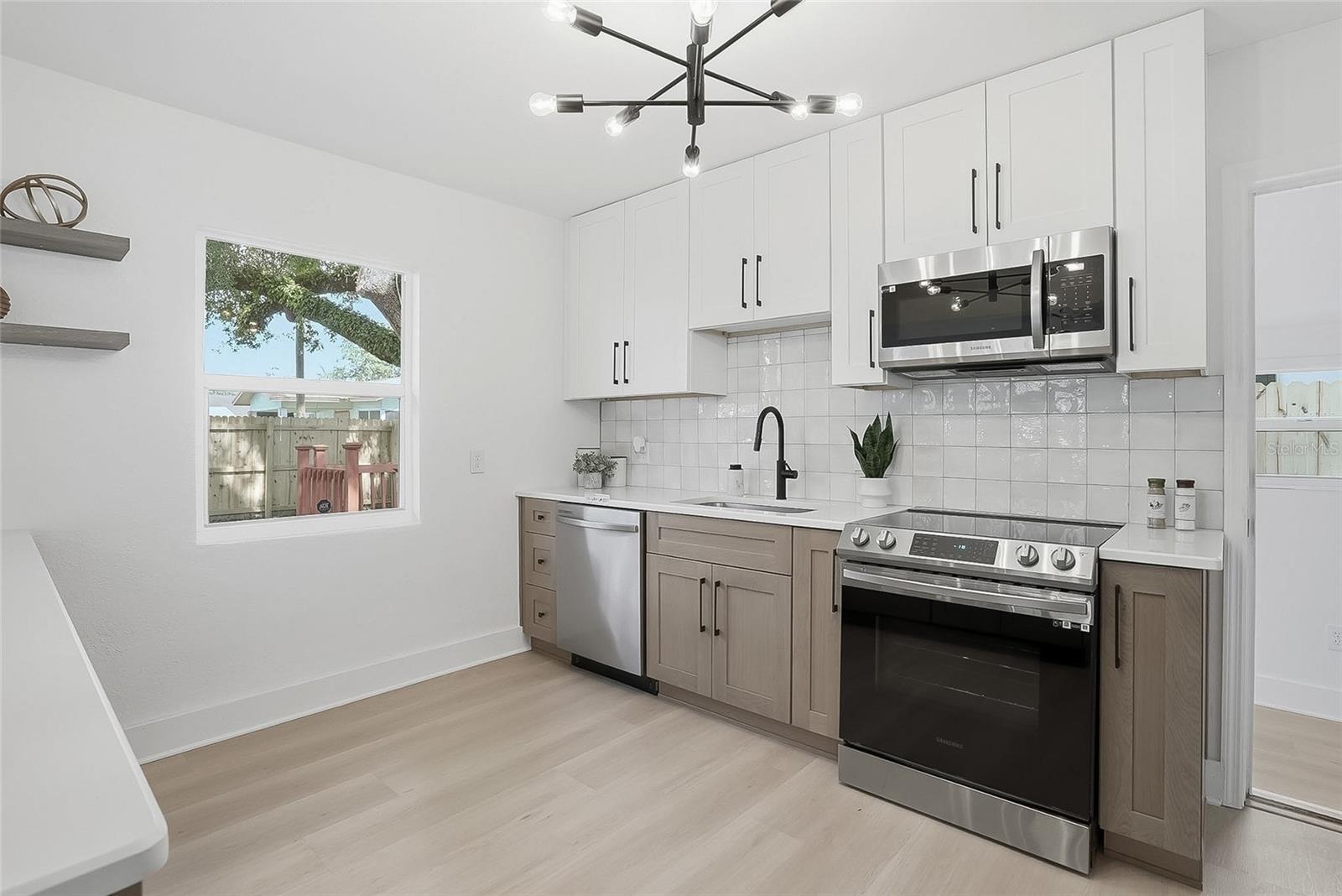 914 E CRAWFORD ST, TAMPA, FL, 33604
