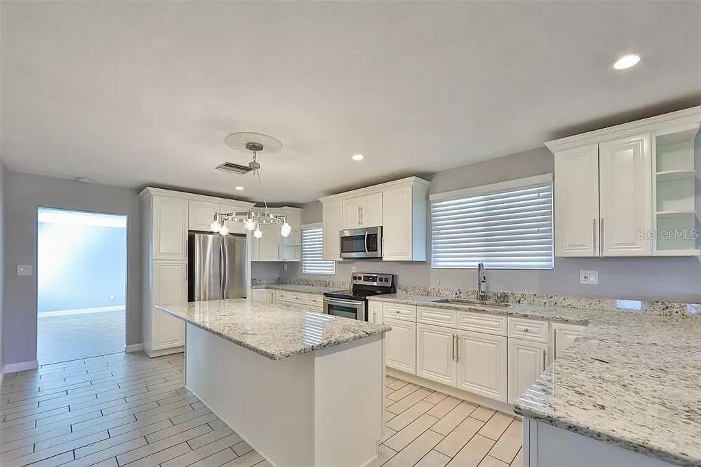 3219 W LEROY ST, TAMPA, FL, 33607