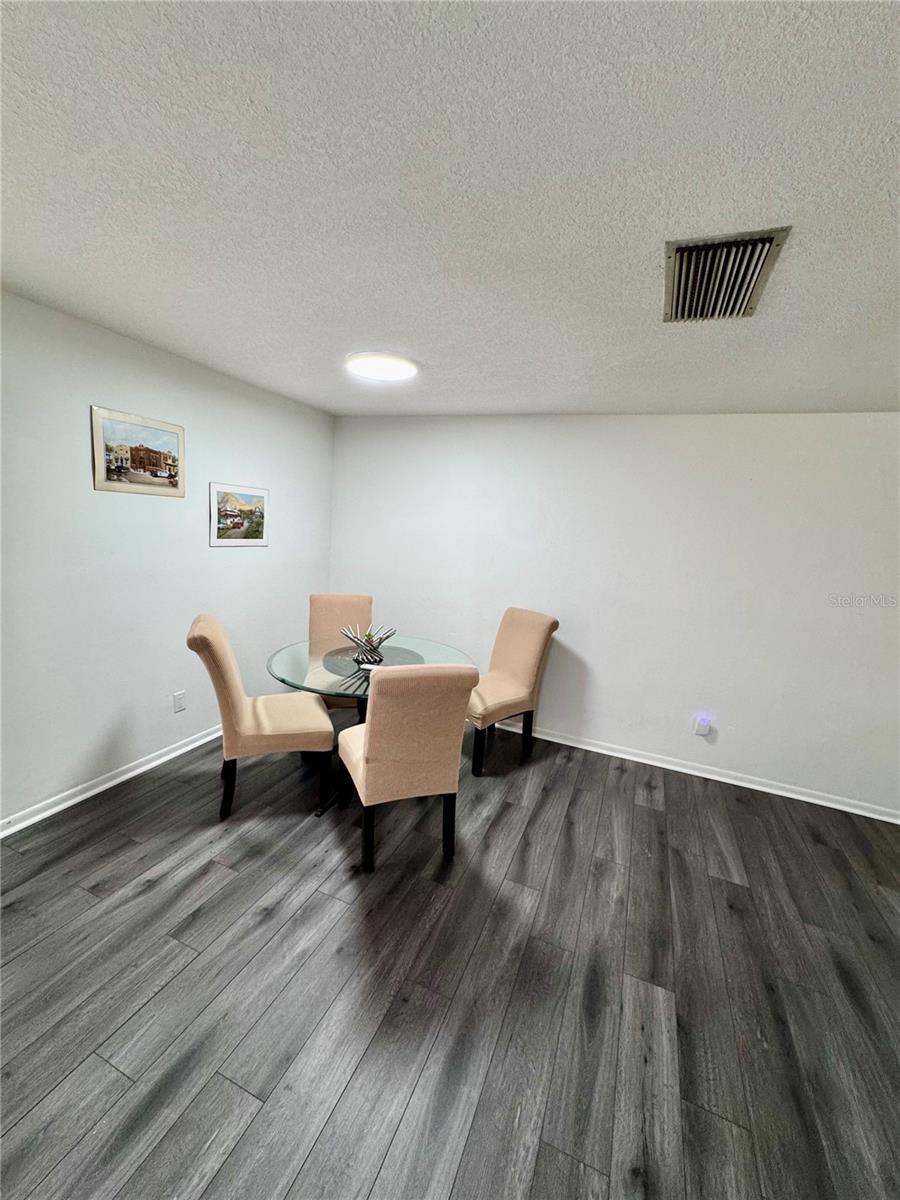 12315 TOUCHTON DR #90, TAMPA, FL, 33617
