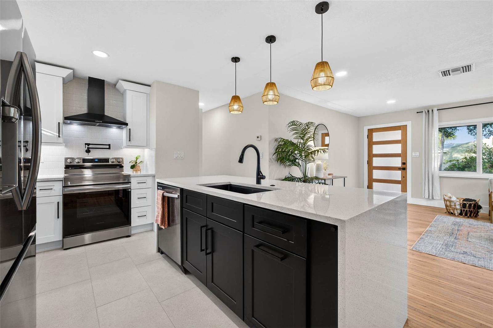 3008 JACKSON ST N, ST PETERSBURG, FL, 33704