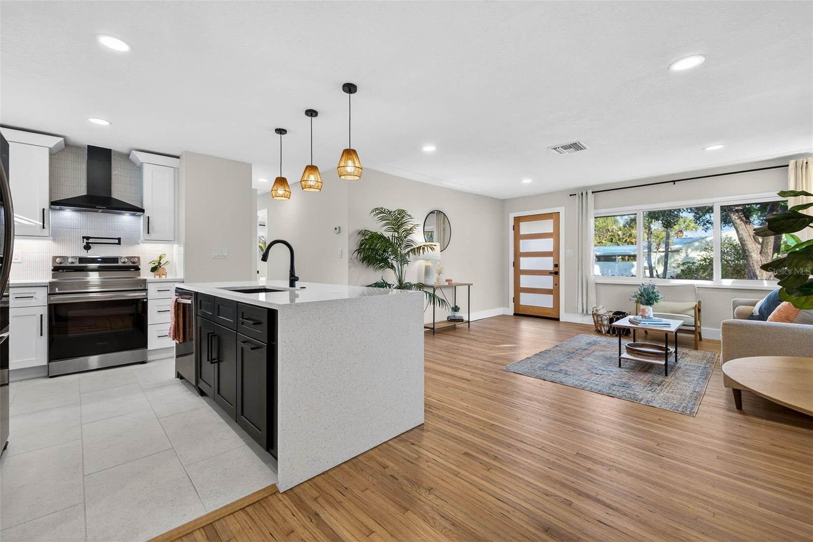 3008 JACKSON ST N, ST PETERSBURG, FL, 33704