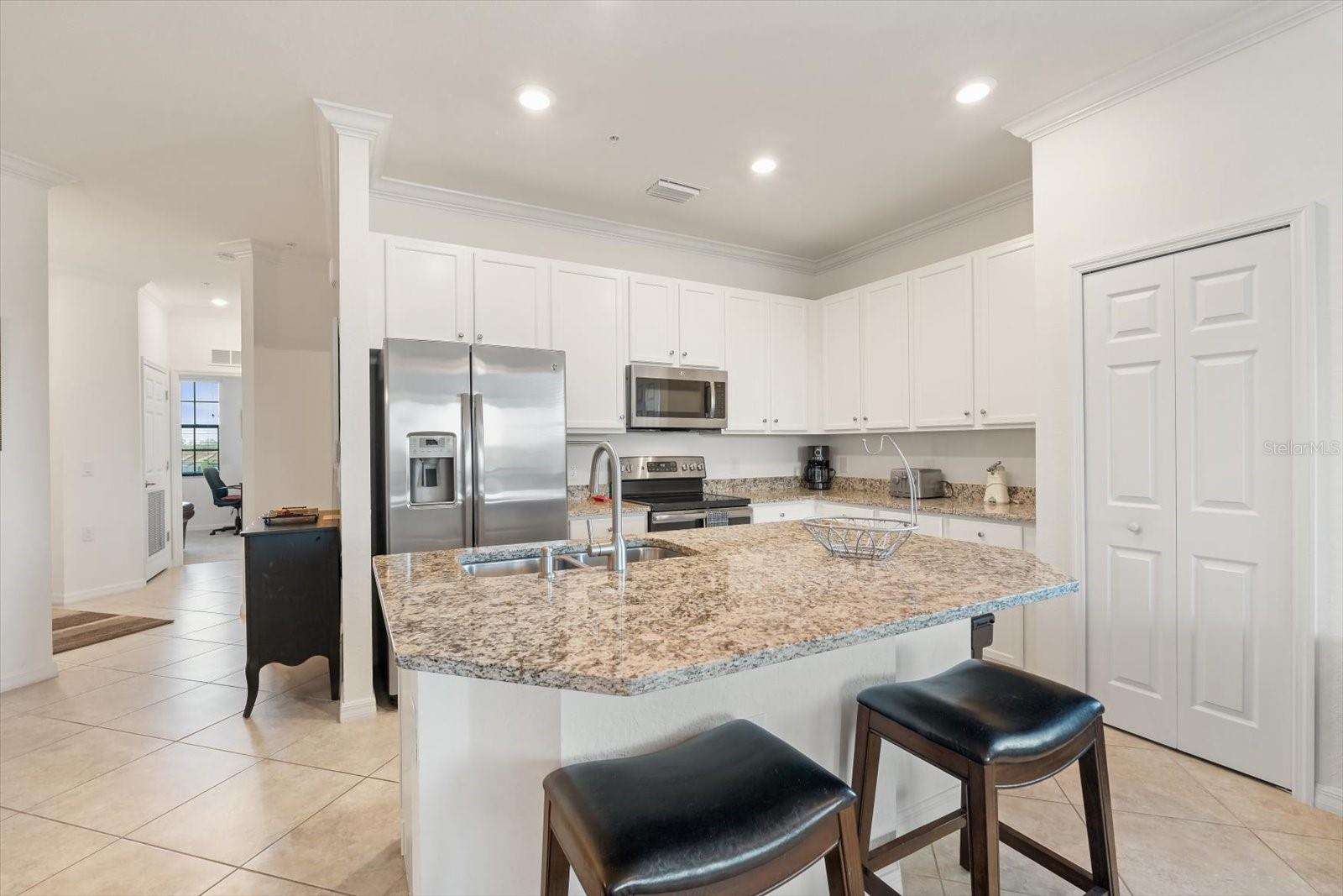 16904 VARDON TER #301, LAKEWOOD RANCH, FL, 34211
