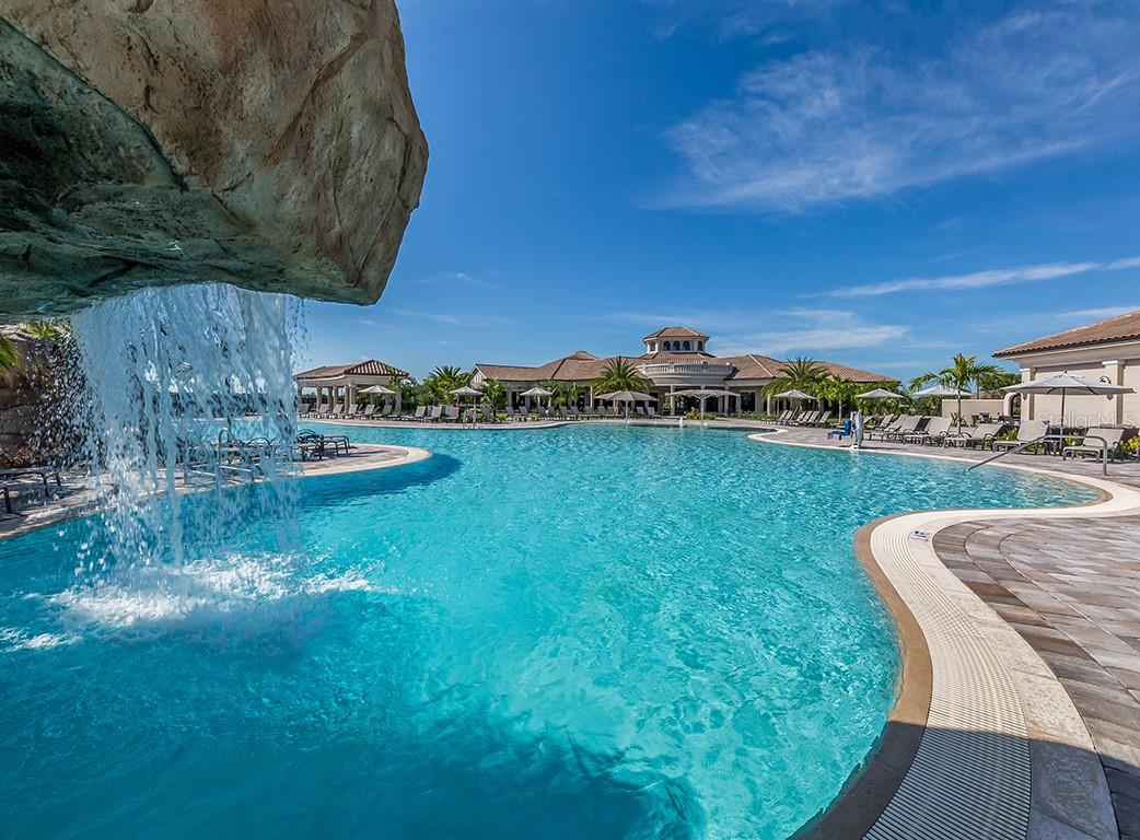 16904 VARDON TER #301, LAKEWOOD RANCH, FL, 34211