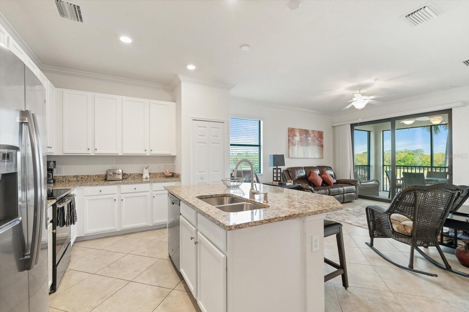16904 VARDON TER #301, LAKEWOOD RANCH, FL, 34211