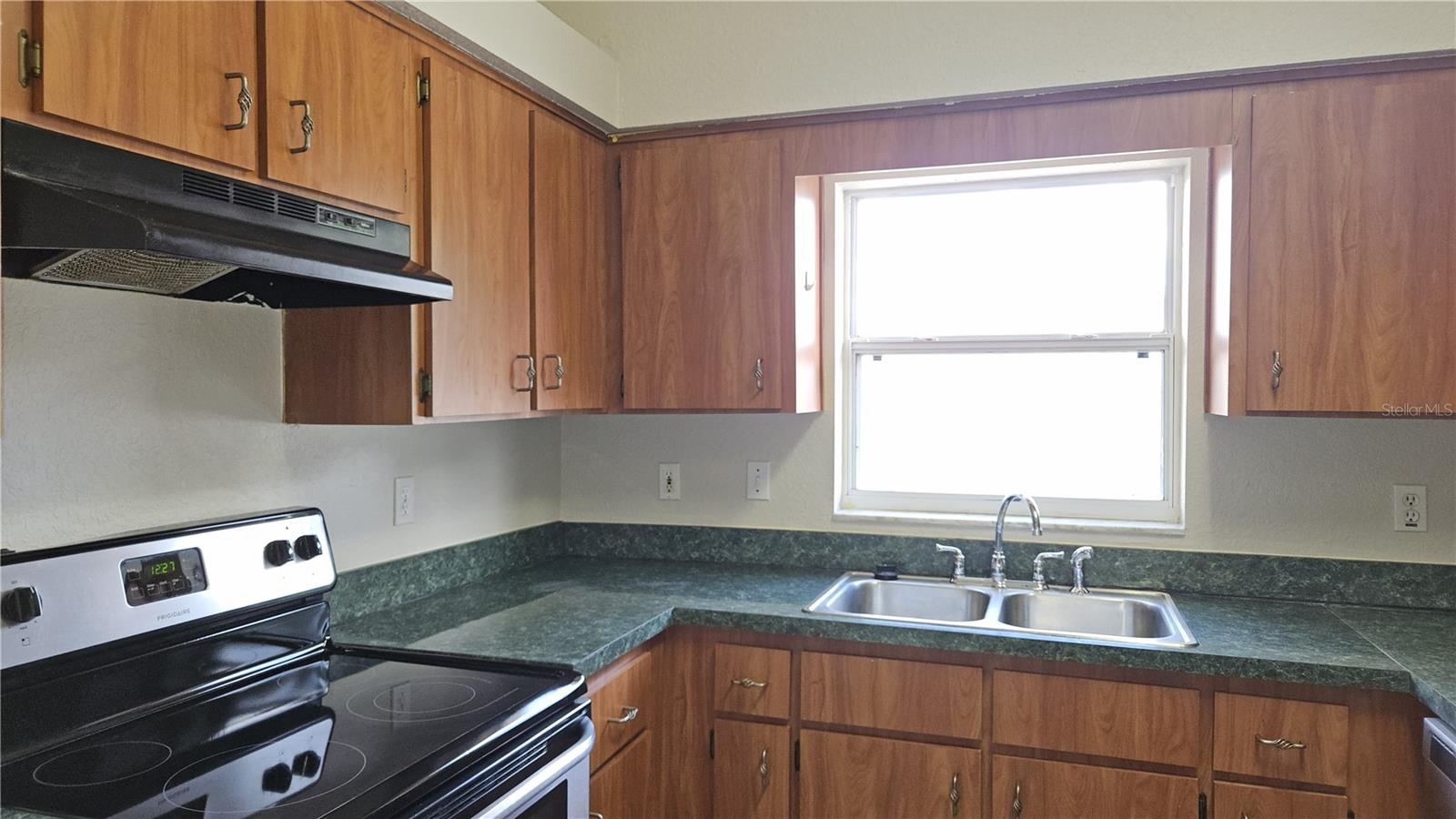 108 BRITTANY AVE, MASCOTTE, FL, 34753