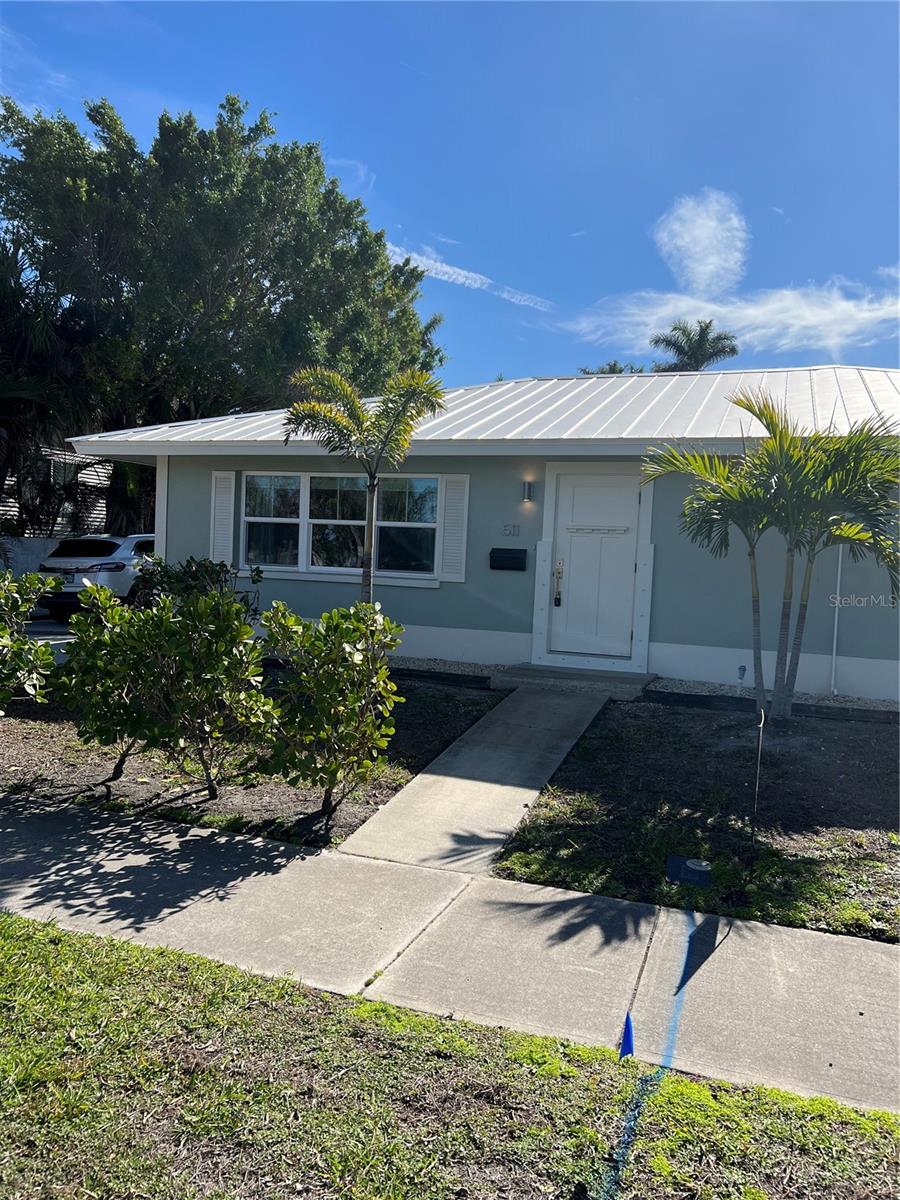 511 W RETTA ESPLANADE, PUNTA GORDA, FL, 33950