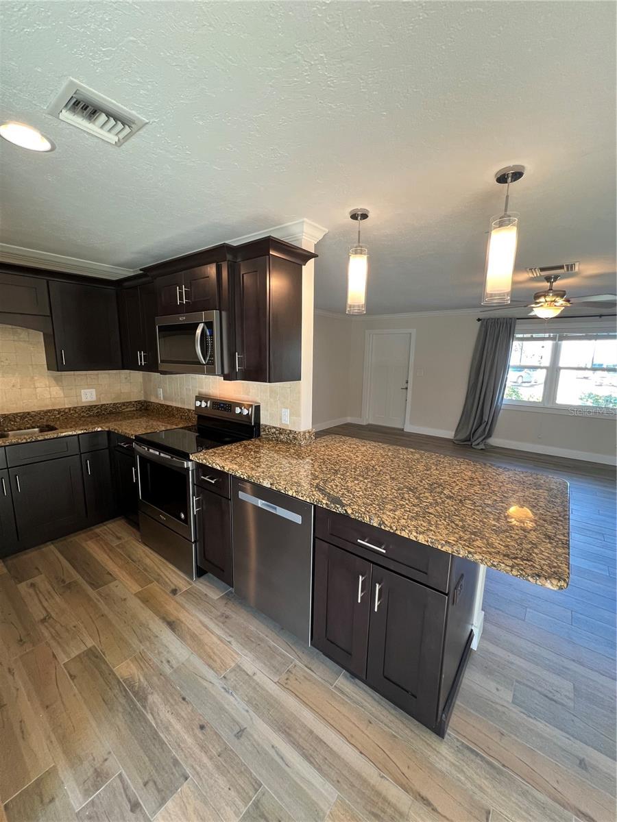511 W RETTA ESPLANADE, PUNTA GORDA, FL, 33950
