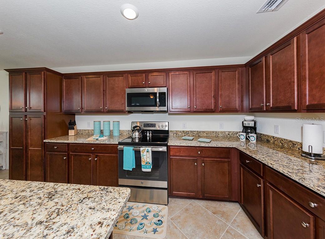 16904 VARDON TER #202, LAKEWOOD RANCH, FL, 34211