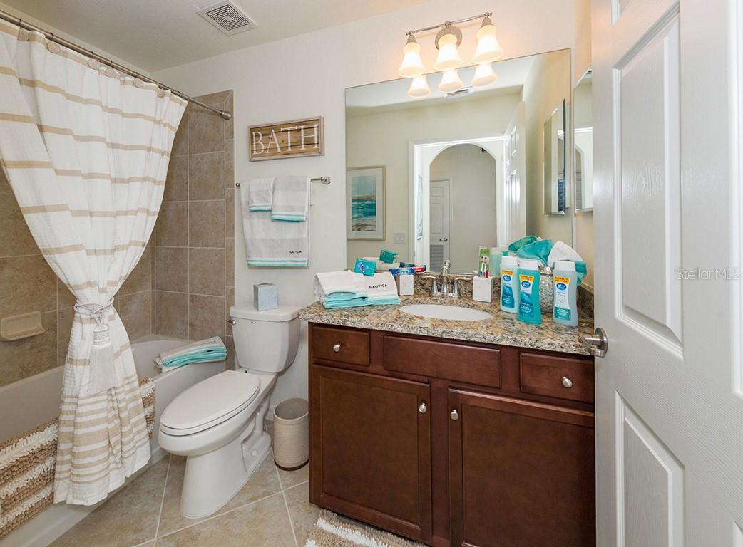 16904 VARDON TER #202, LAKEWOOD RANCH, FL, 34211