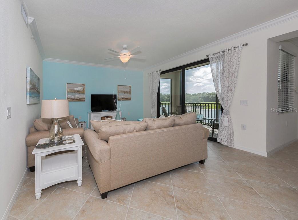 16904 VARDON TER #202, LAKEWOOD RANCH, FL, 34211