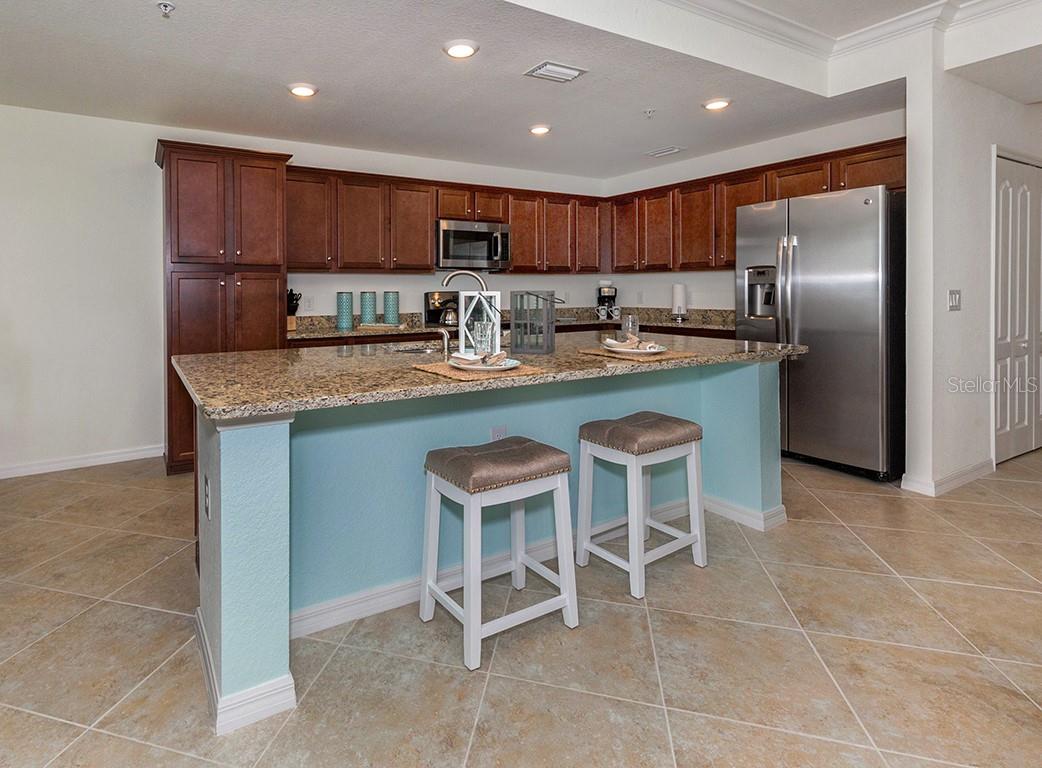 16904 VARDON TER #202, LAKEWOOD RANCH, FL, 34211