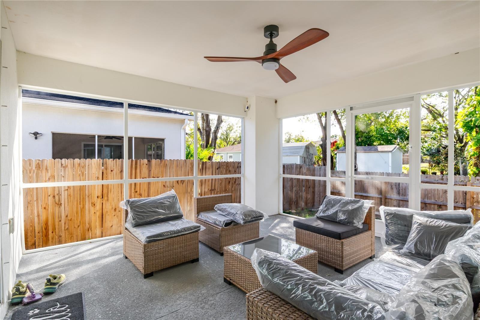 1704 W HANNA AVE, TAMPA, FL, 33604