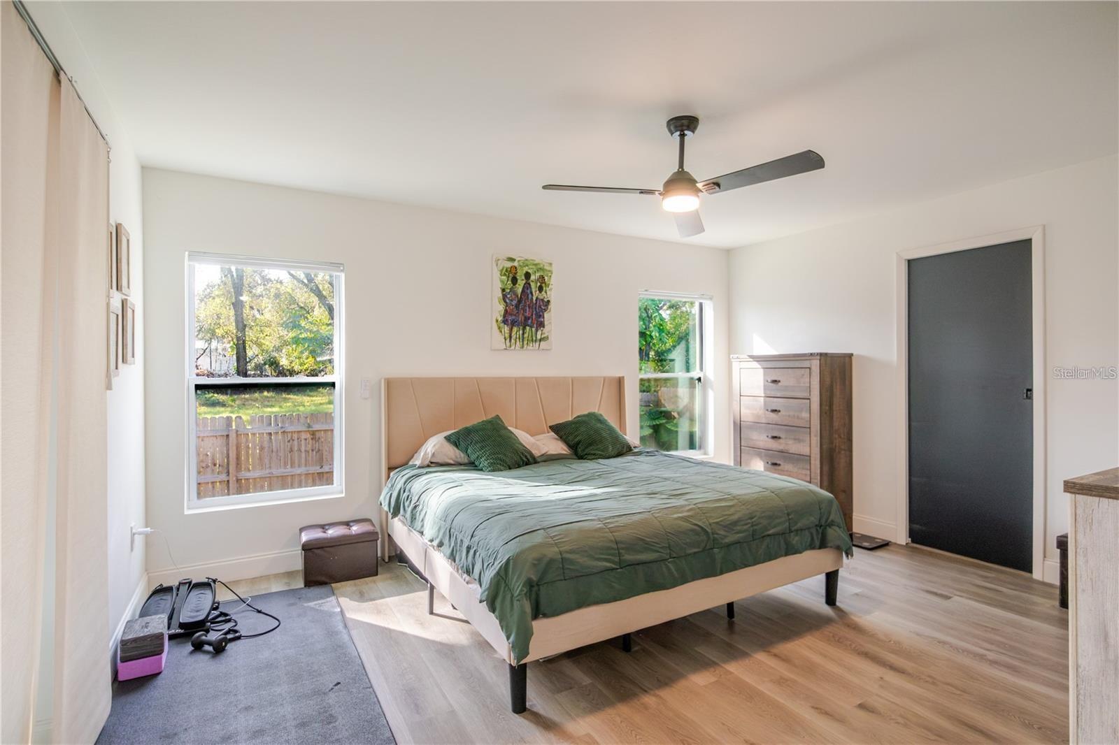 1704 W HANNA AVE, TAMPA, FL, 33604