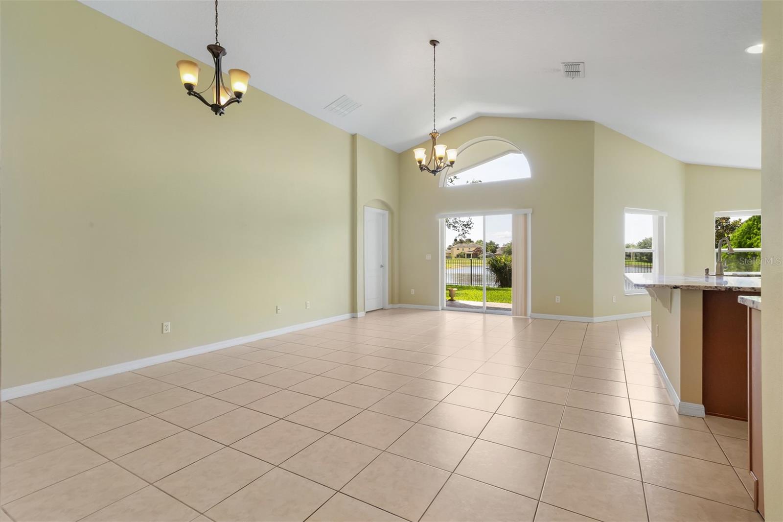 12608 IRIS LAKE DR, ORLANDO, FL, 32824