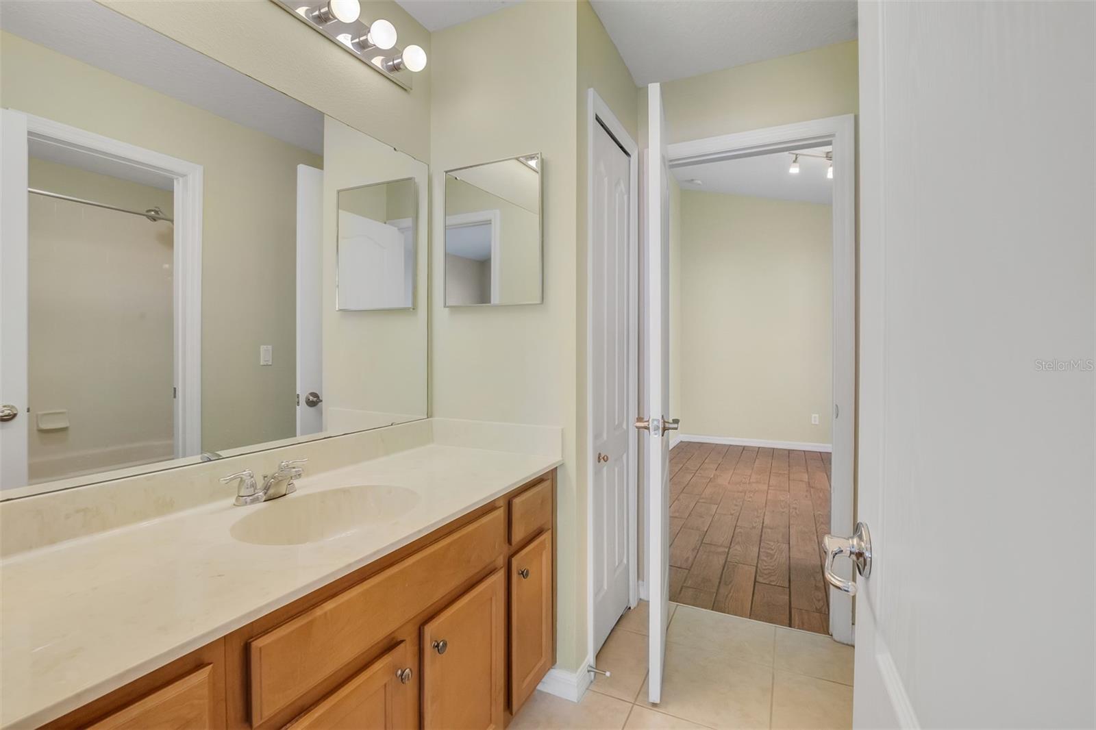 12608 IRIS LAKE DR, ORLANDO, FL, 32824