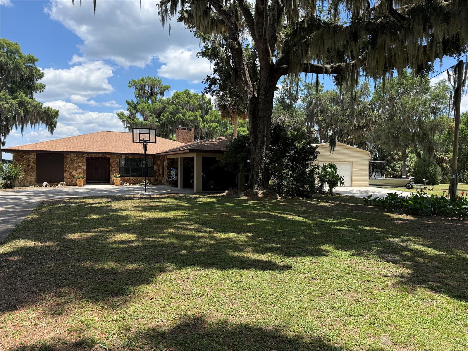 4232 COUNTY ROAD 400, LAKE PANASOFFKEE, FL, 33538