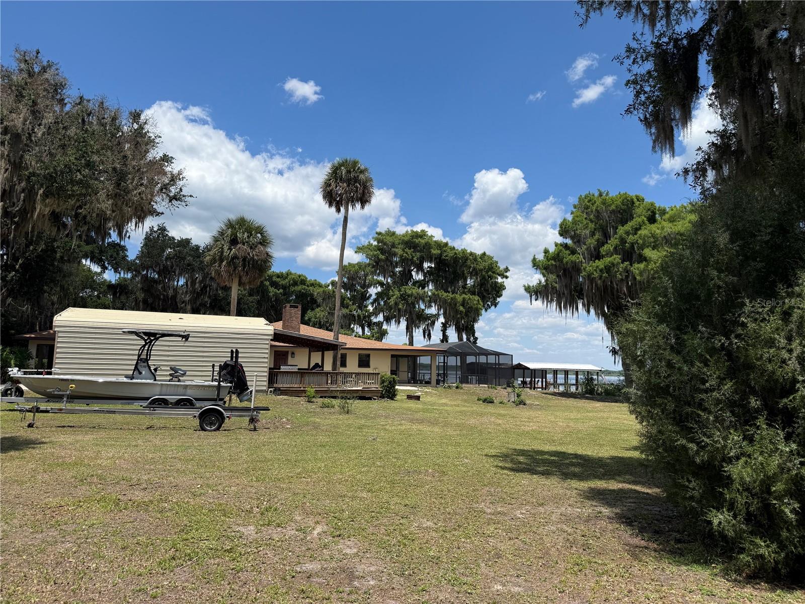 4232 COUNTY ROAD 400, LAKE PANASOFFKEE, FL, 33538