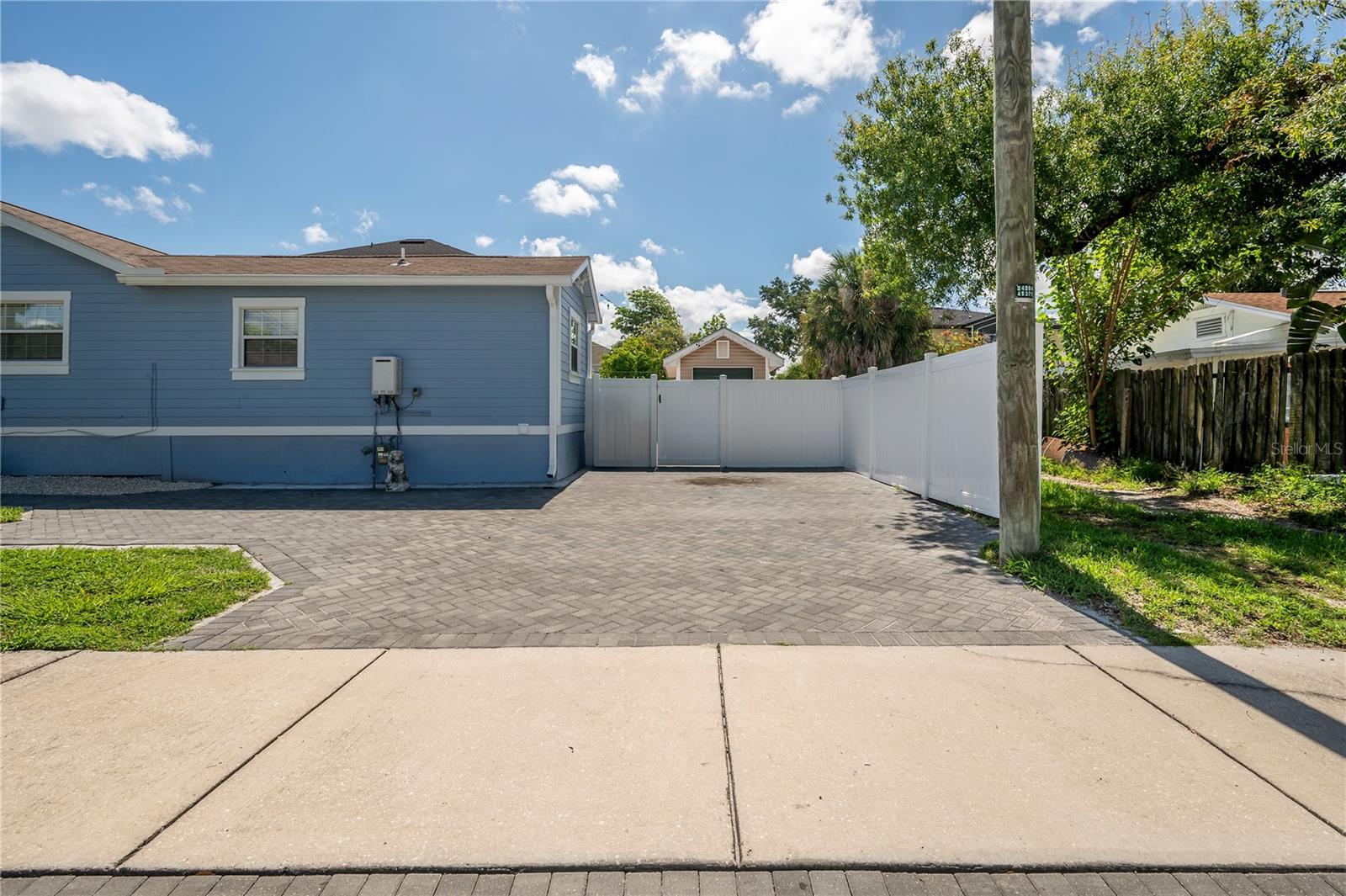 2714 W FIG ST, TAMPA, FL, 33609