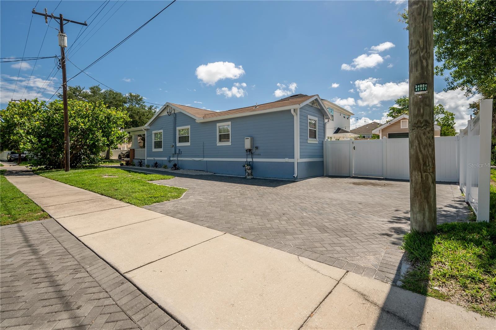 2714 W FIG ST, TAMPA, FL, 33609