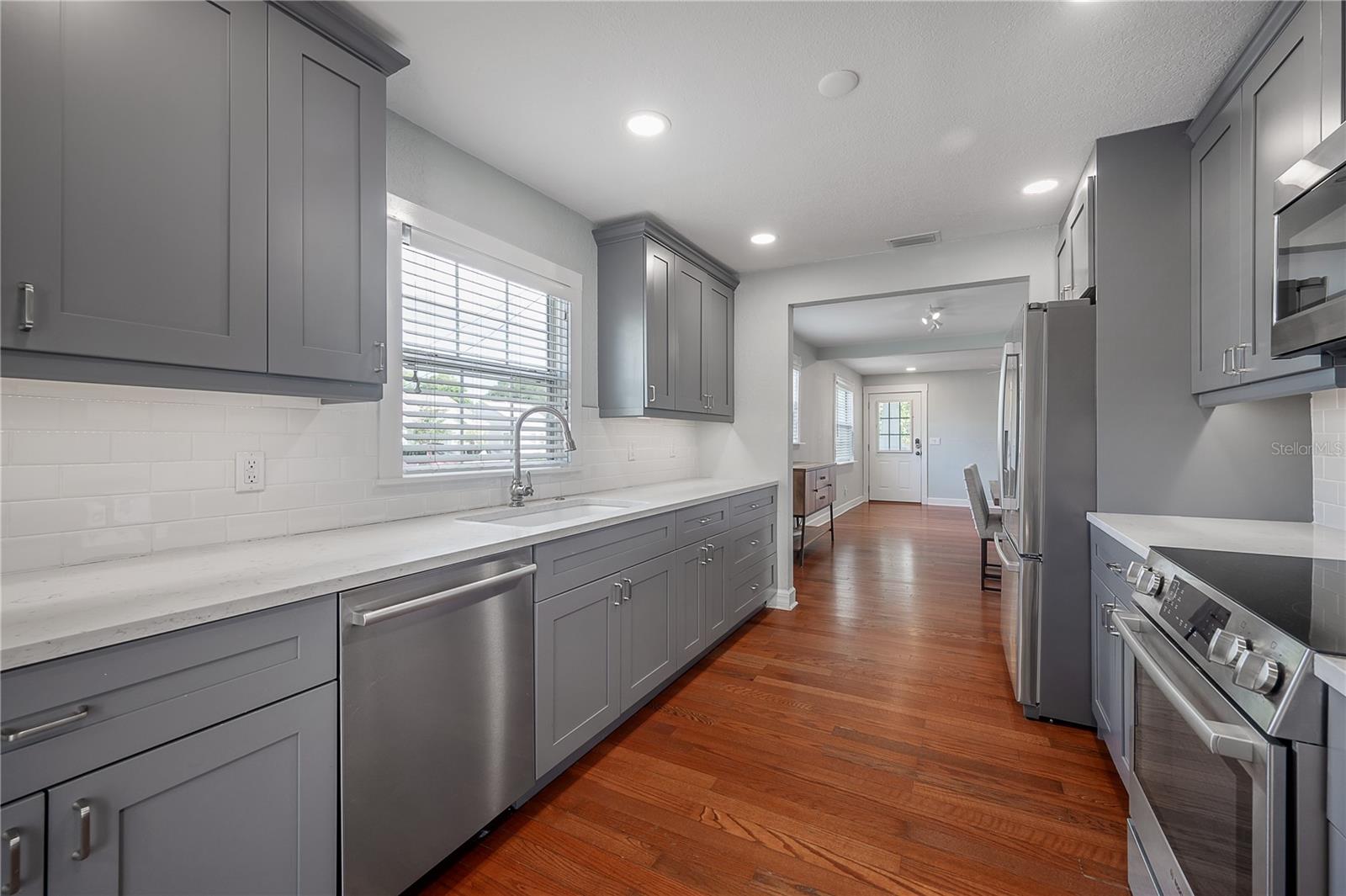 2714 W FIG ST, TAMPA, FL, 33609