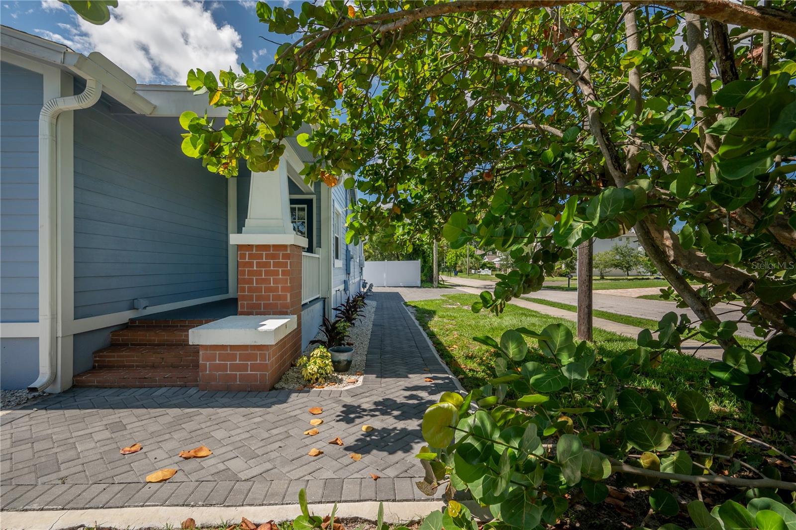 2714 W FIG ST, TAMPA, FL, 33609