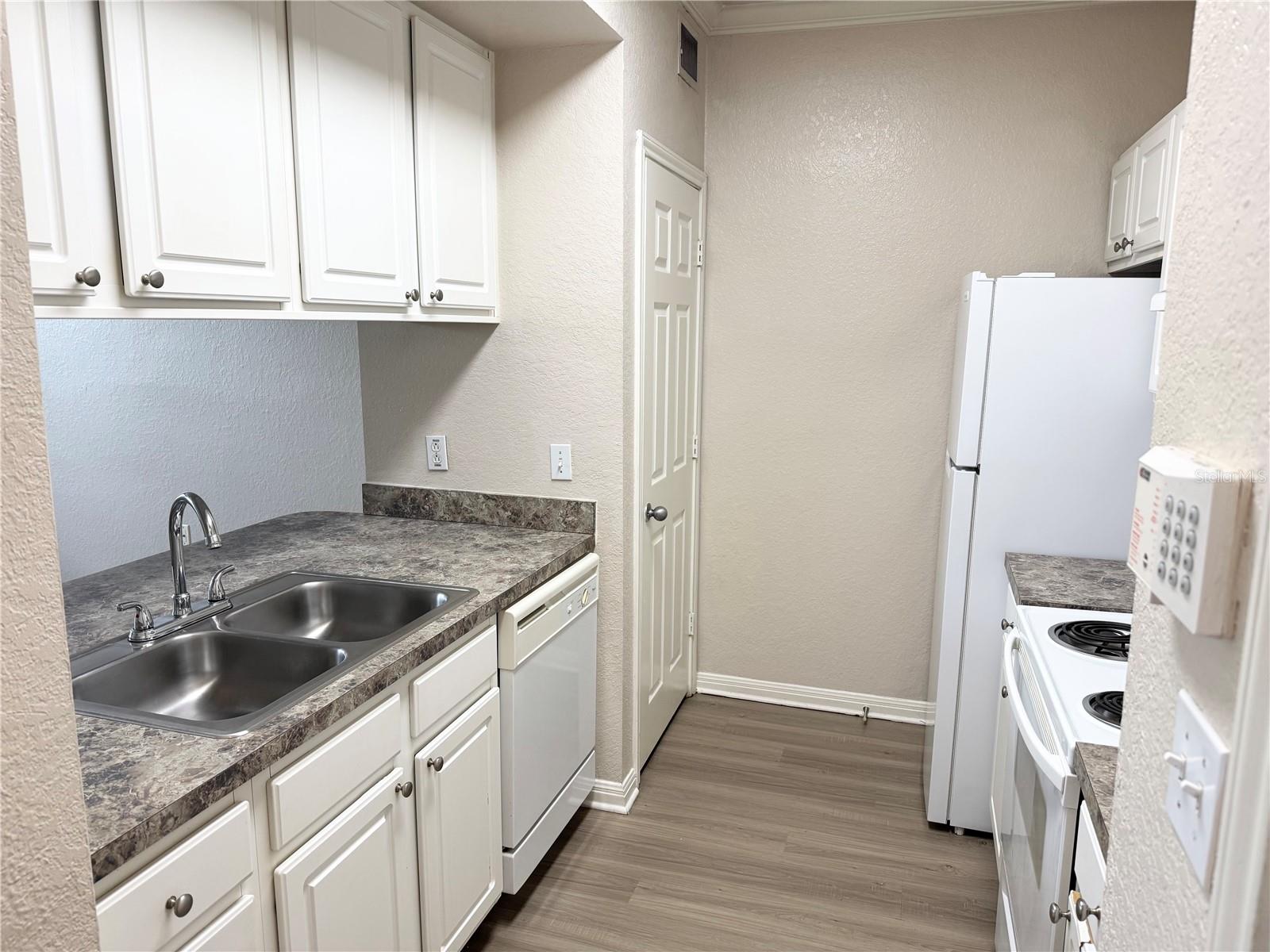 911 N ORANGE AVE #445, ORLANDO, FL, 32801