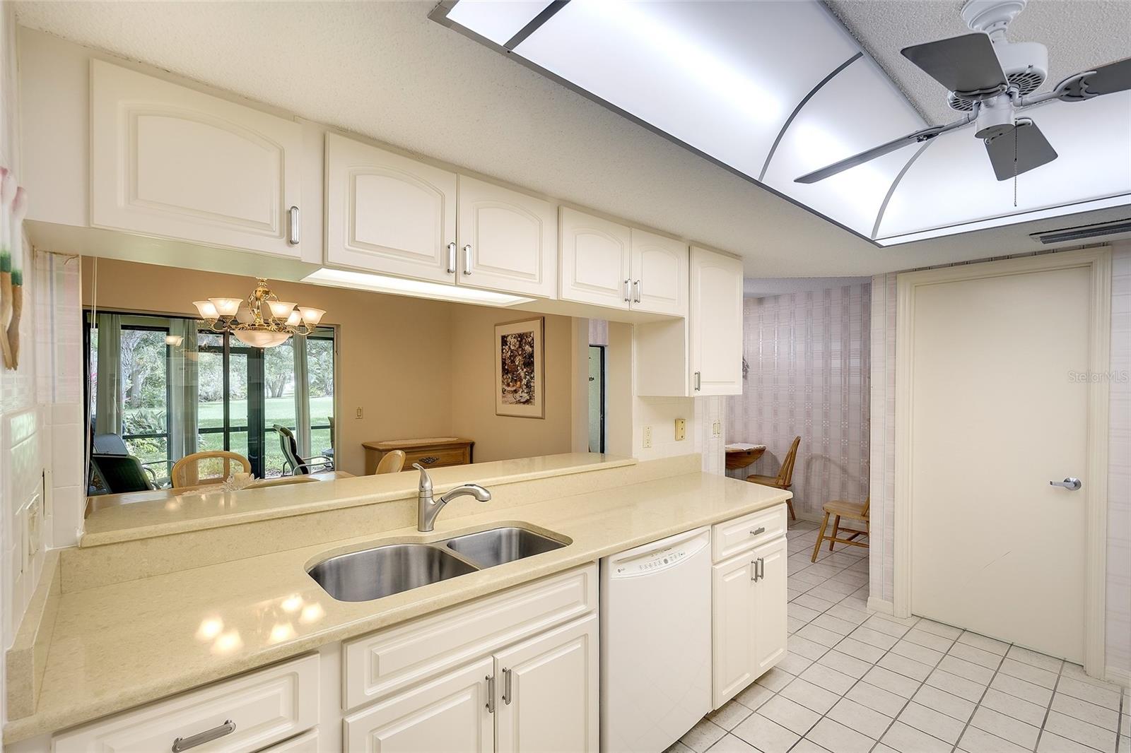 3825 WILSHIRE CIR #1, SARASOTA, FL, 34238