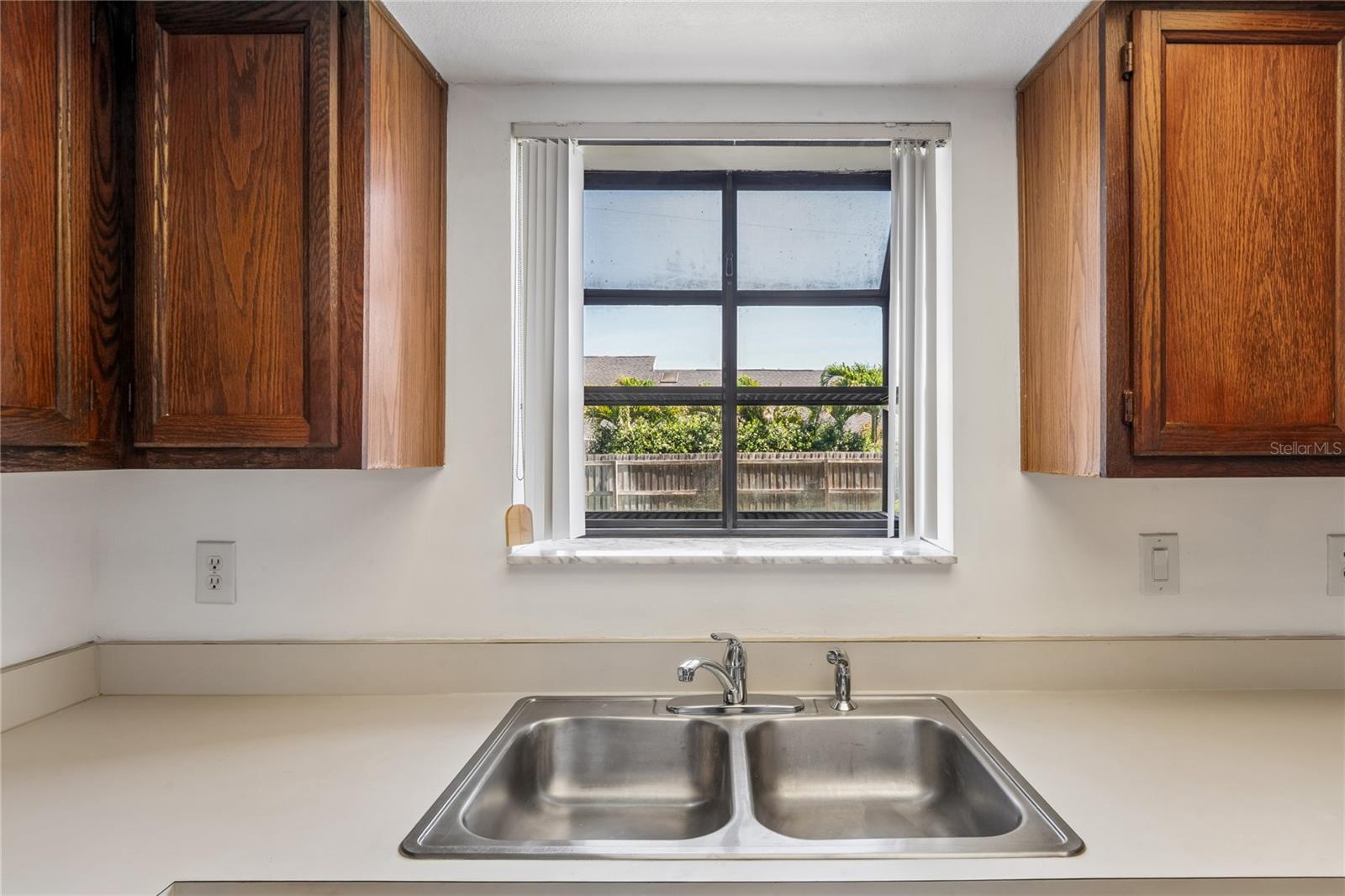 305 HAMMOCK PINE BLVD #305, CLEARWATER, FL, 33761