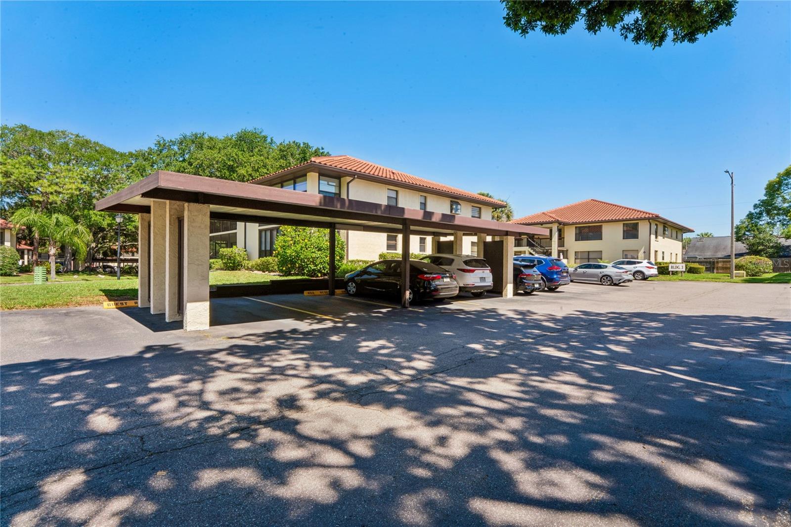 305 HAMMOCK PINE BLVD #305, CLEARWATER, FL, 33761