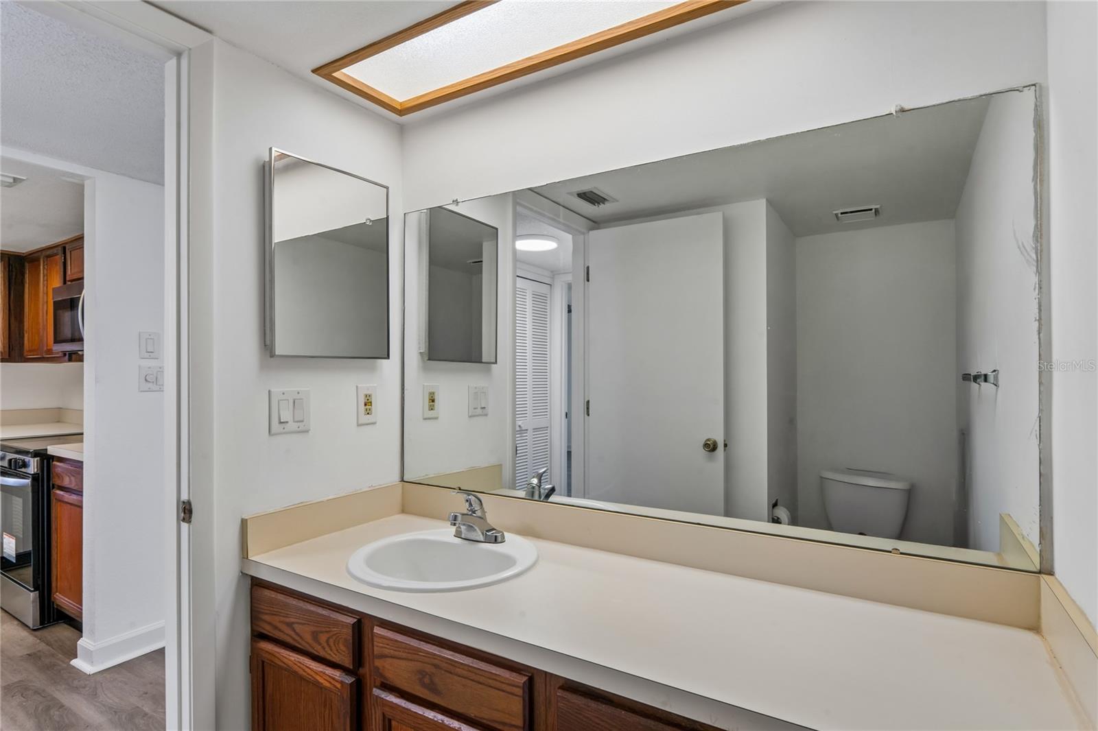 305 HAMMOCK PINE BLVD #305, CLEARWATER, FL, 33761