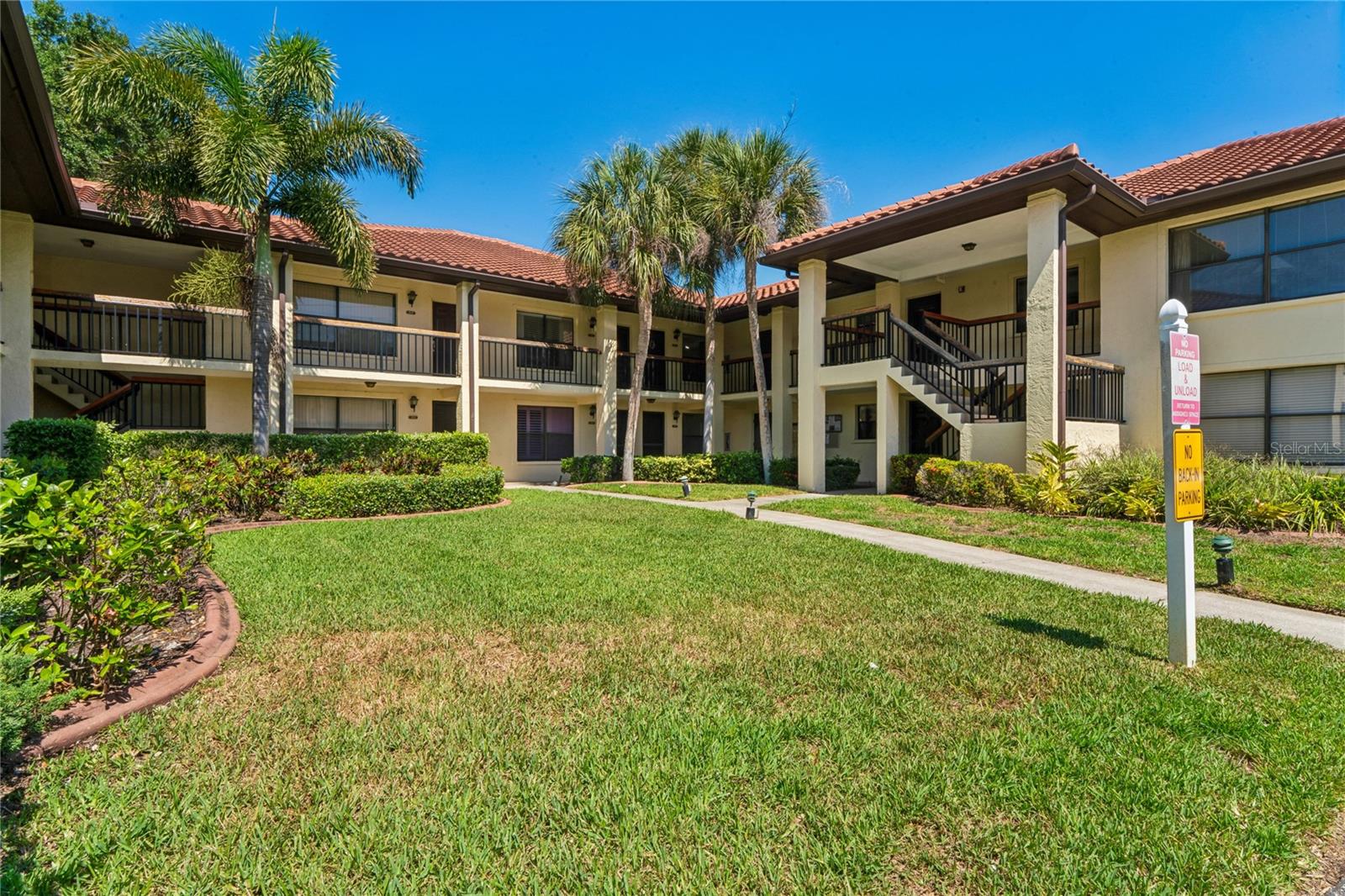 305 HAMMOCK PINE BLVD #305, CLEARWATER, FL, 33761
