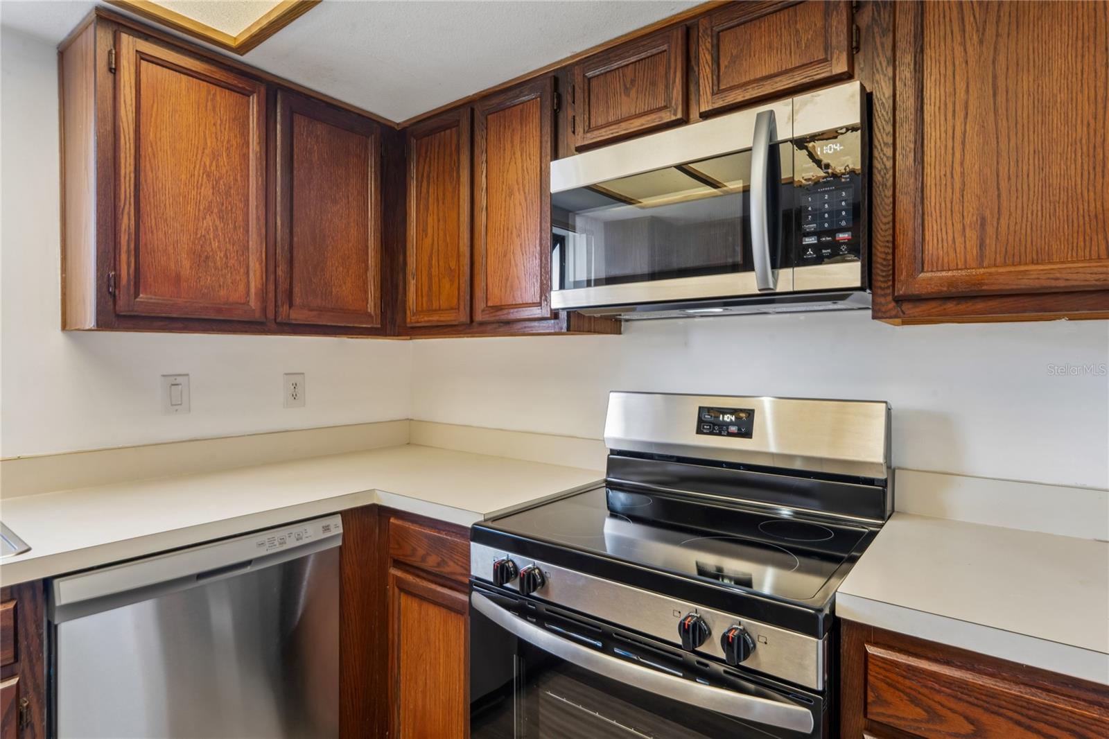 305 HAMMOCK PINE BLVD #305, CLEARWATER, FL, 33761