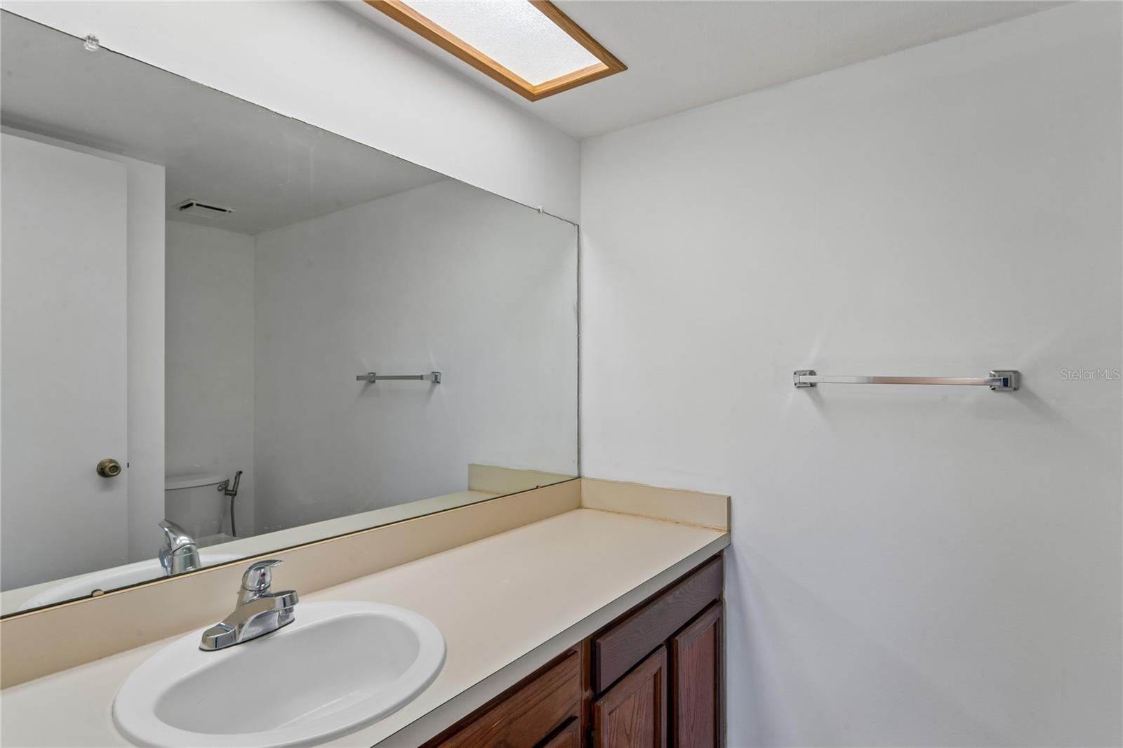 305 HAMMOCK PINE BLVD #305, CLEARWATER, FL, 33761
