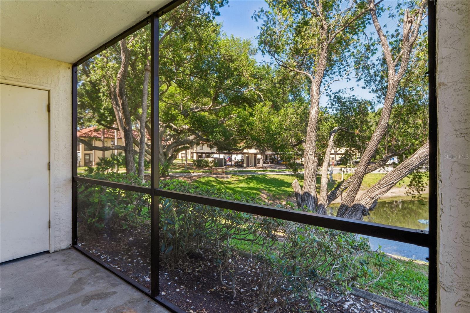 305 HAMMOCK PINE BLVD #305, CLEARWATER, FL, 33761