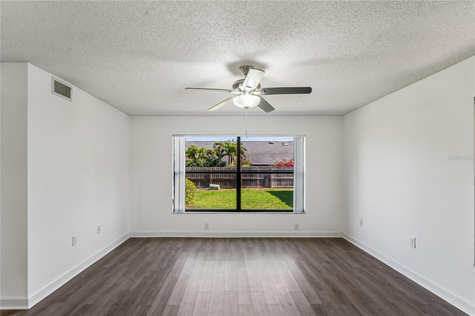 305 HAMMOCK PINE BLVD #305, CLEARWATER, FL, 33761