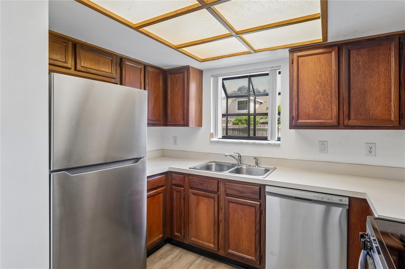305 HAMMOCK PINE BLVD #305, CLEARWATER, FL, 33761