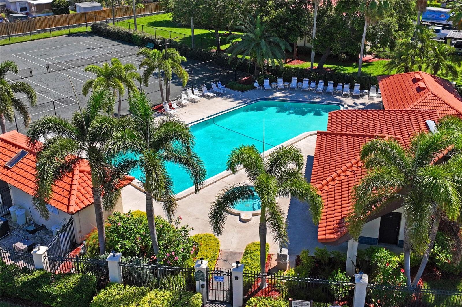 305 HAMMOCK PINE BLVD #305, CLEARWATER, FL, 33761