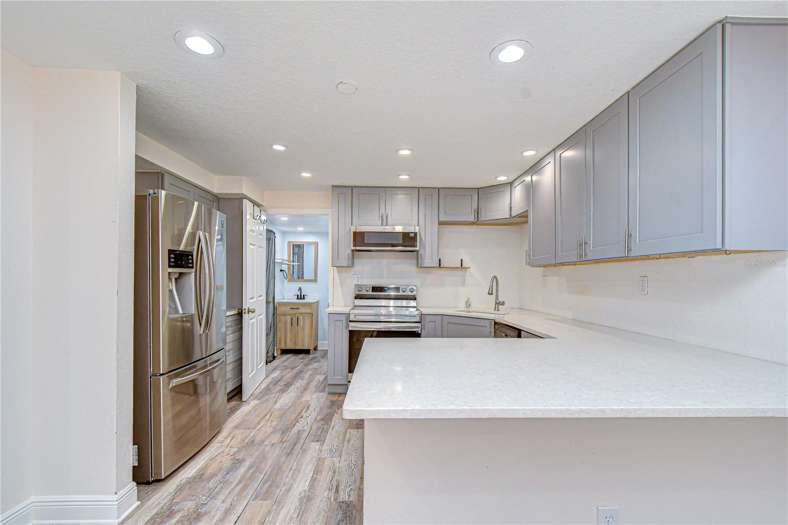 2933 56TH AVE N, ST PETERSBURG, FL, 33714