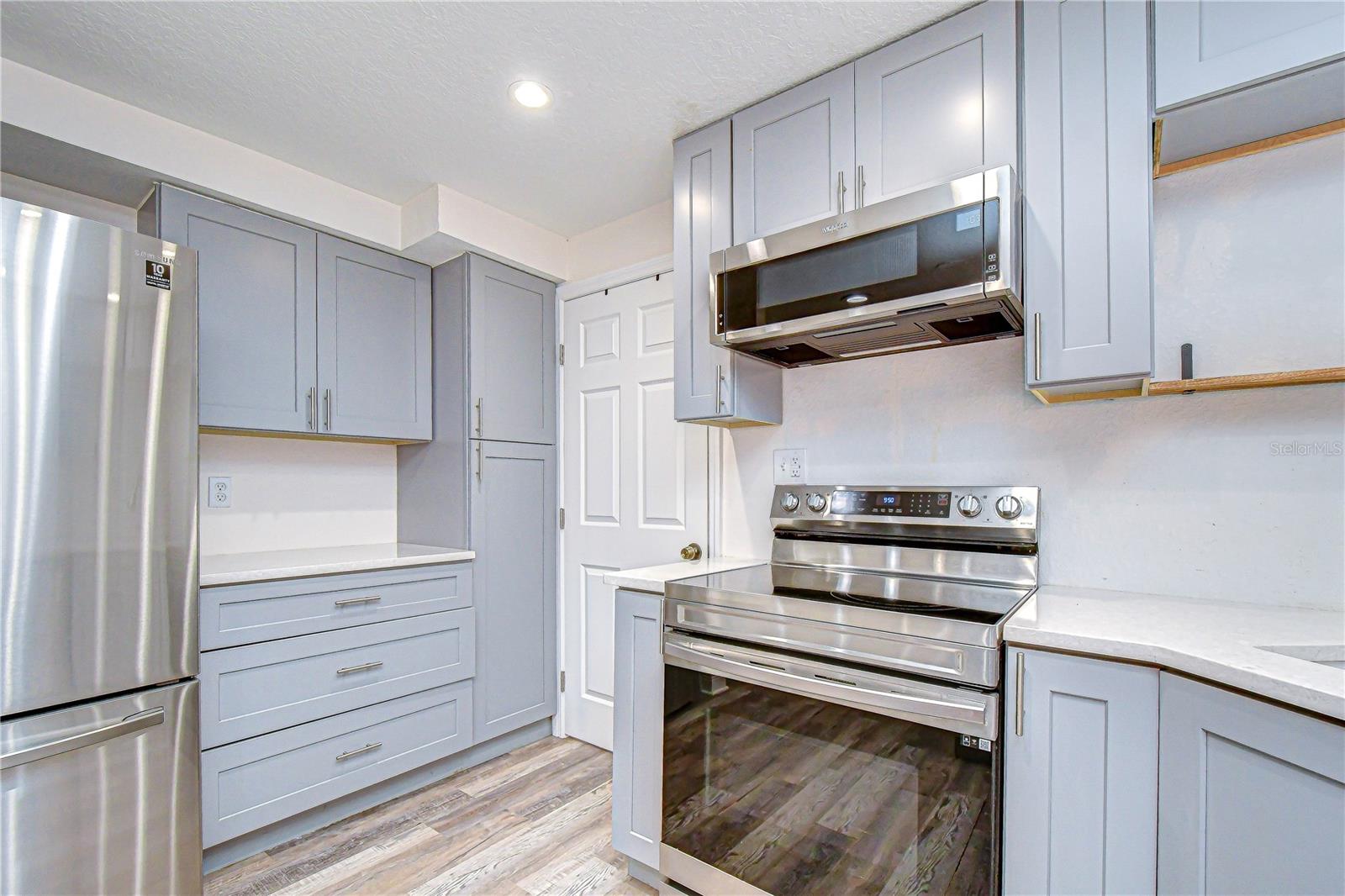 2933 56TH AVE N, ST PETERSBURG, FL, 33714