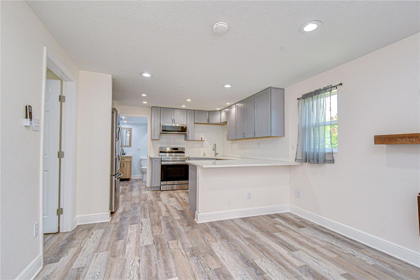 2933 56TH AVE N, ST PETERSBURG, FL, 33714