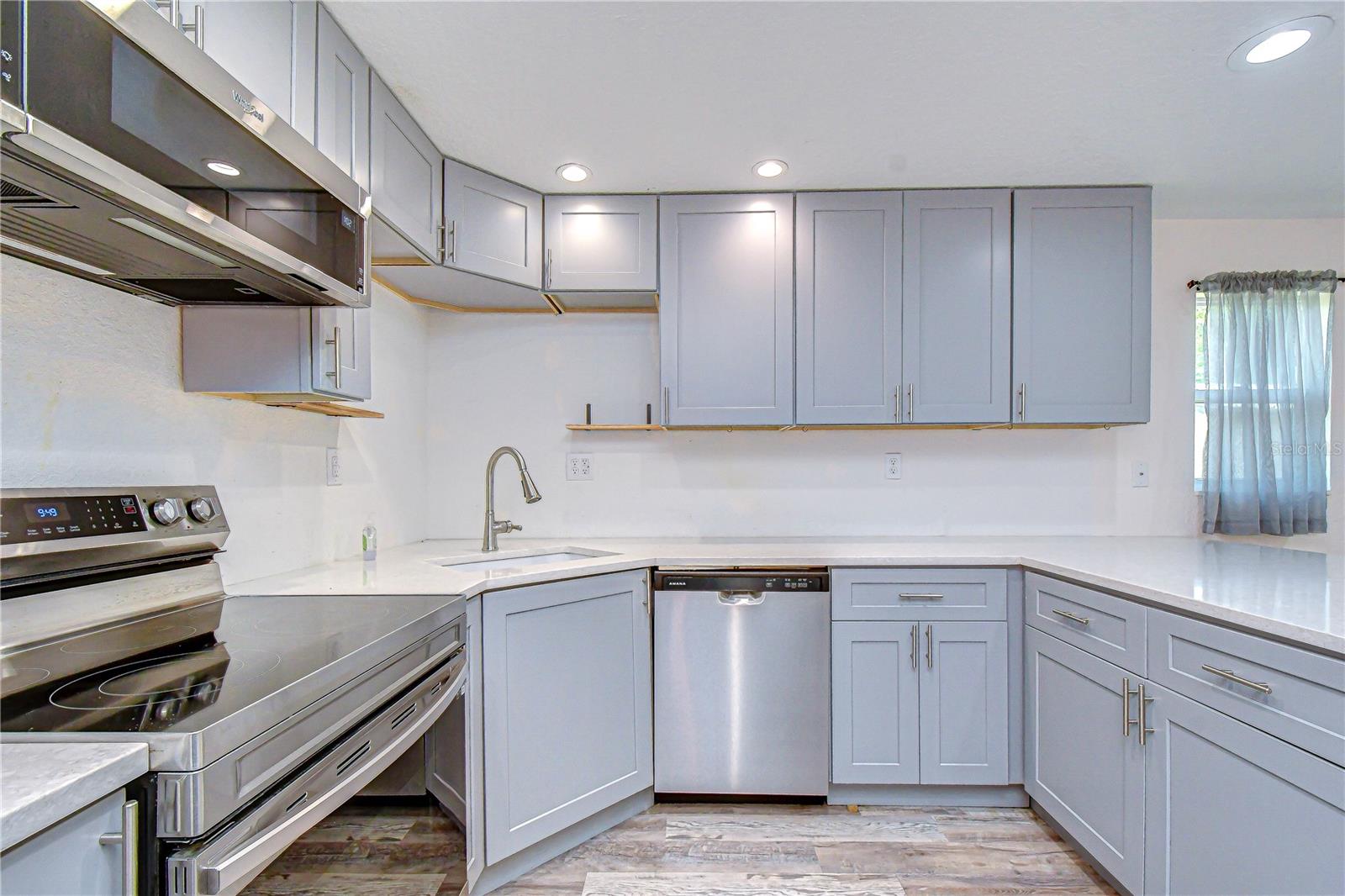 2933 56TH AVE N, ST PETERSBURG, FL, 33714