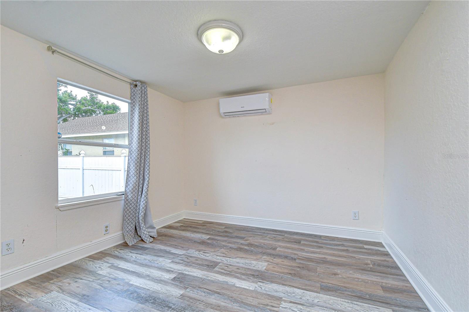 2933 56TH AVE N, ST PETERSBURG, FL, 33714