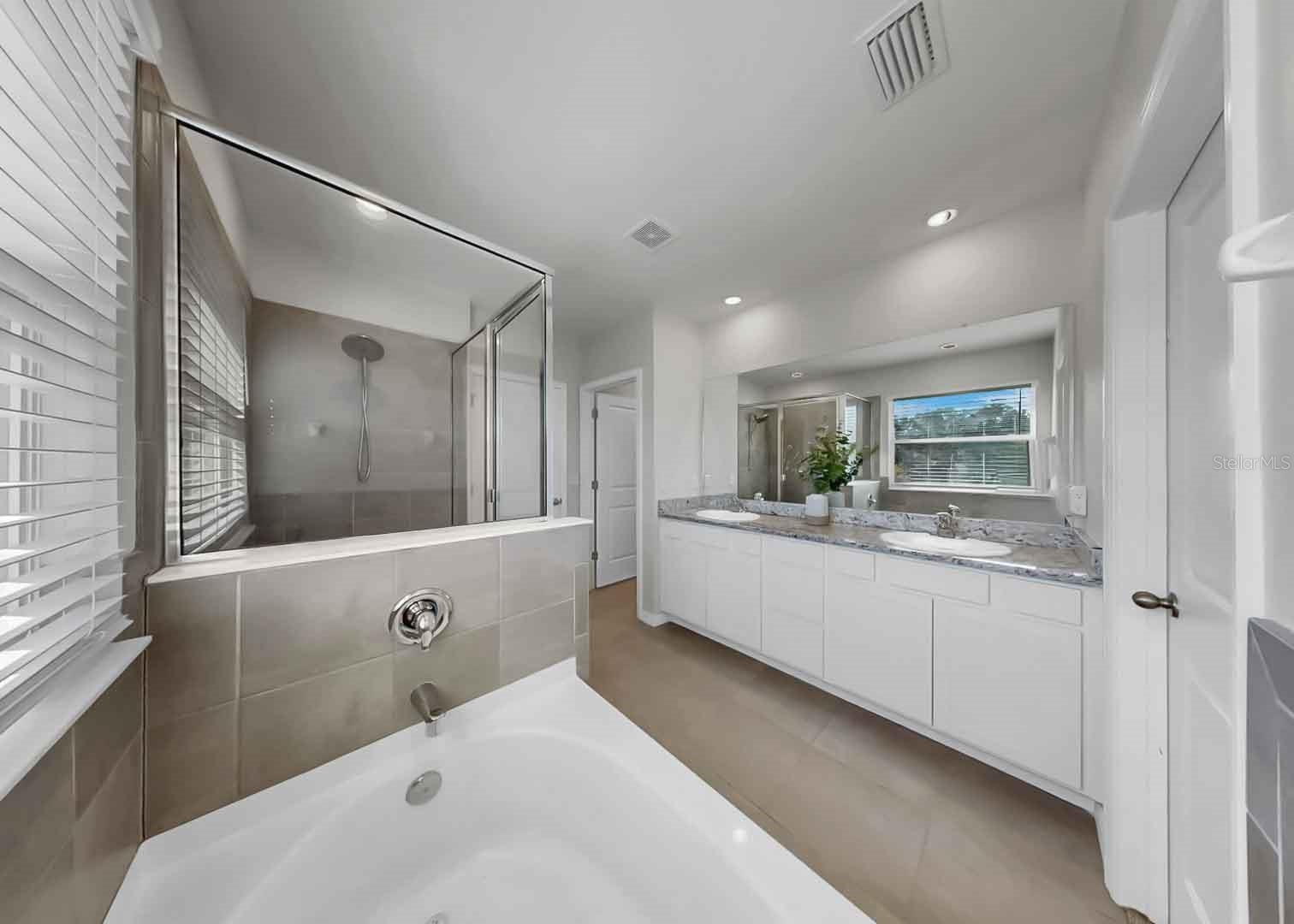 16454 WOODSIDE GLN, PARRISH, FL, 34219