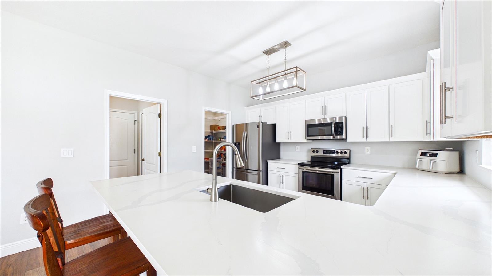 601 19TH ST NW, RUSKIN, FL, 33570