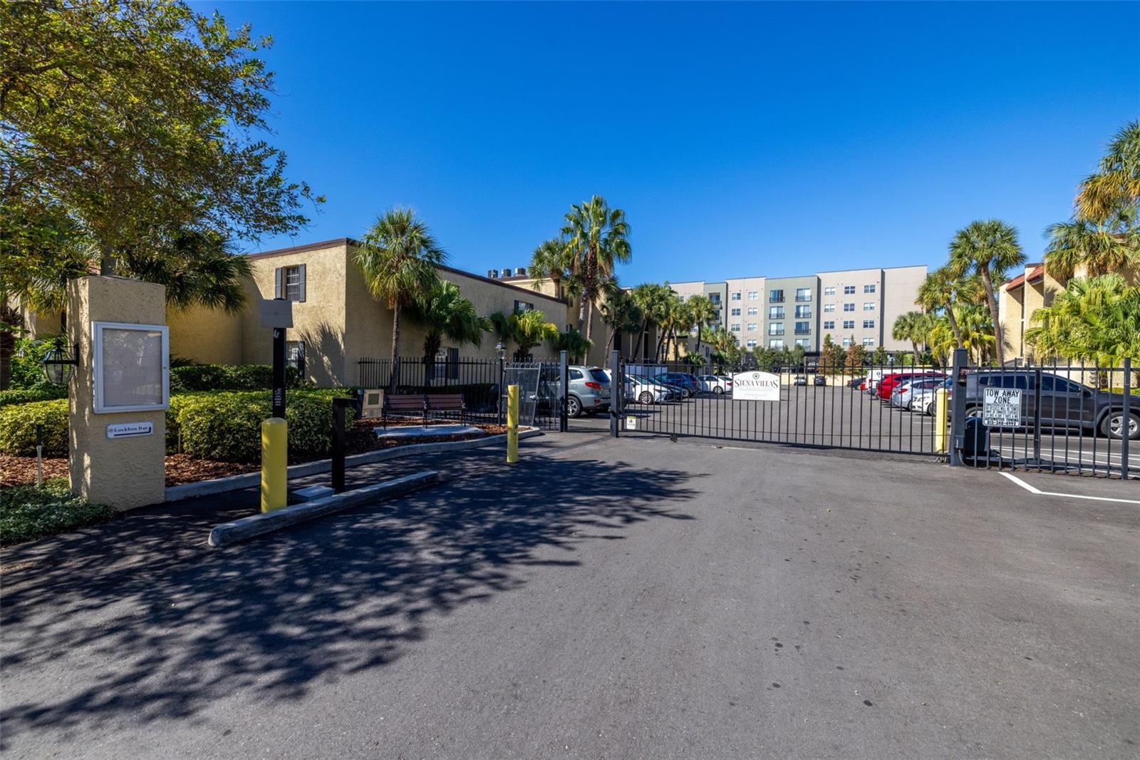 106 ALAMEDA CT #240, TAMPA, FL, 33609