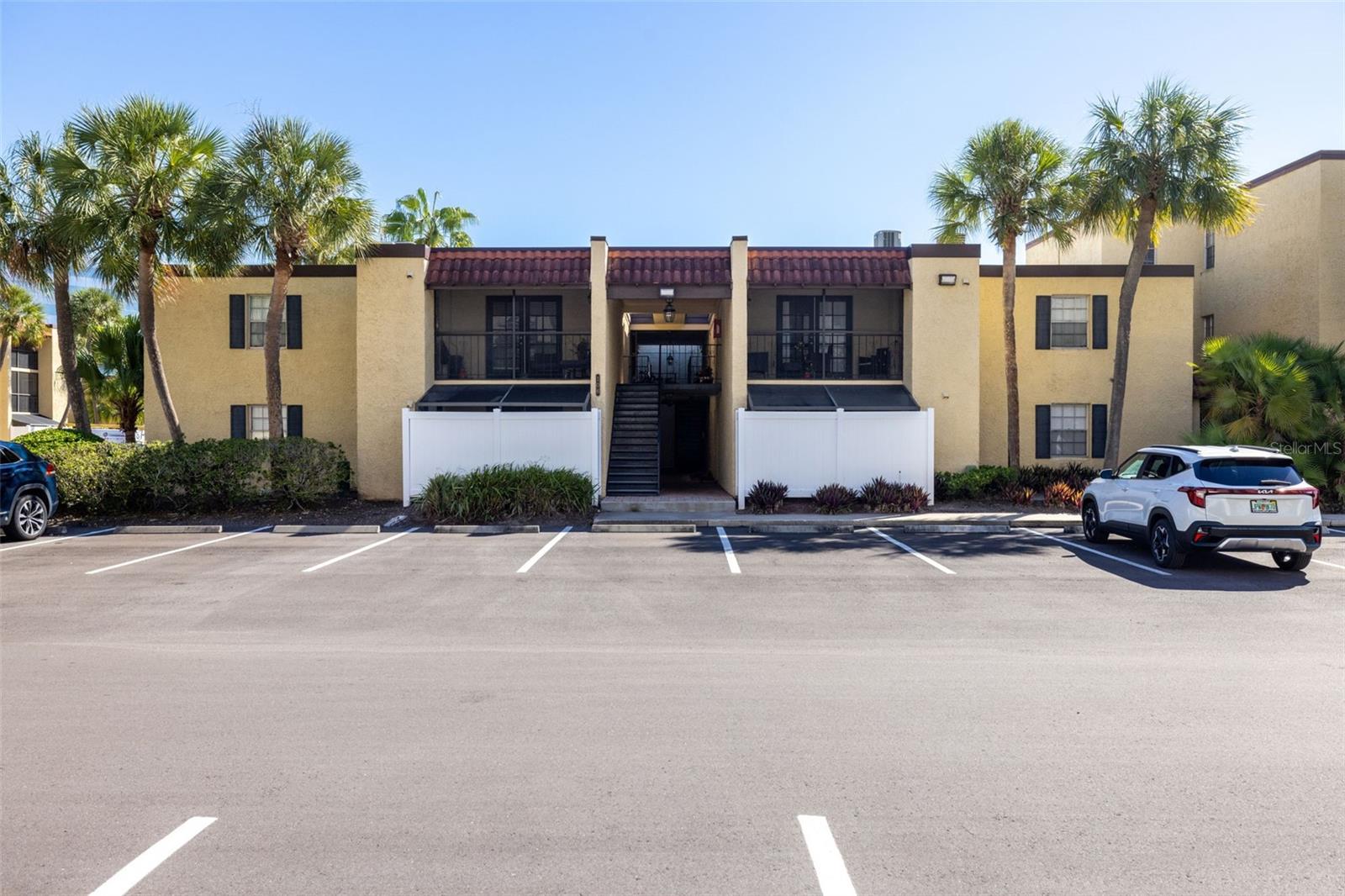 106 ALAMEDA CT #240, TAMPA, FL, 33609