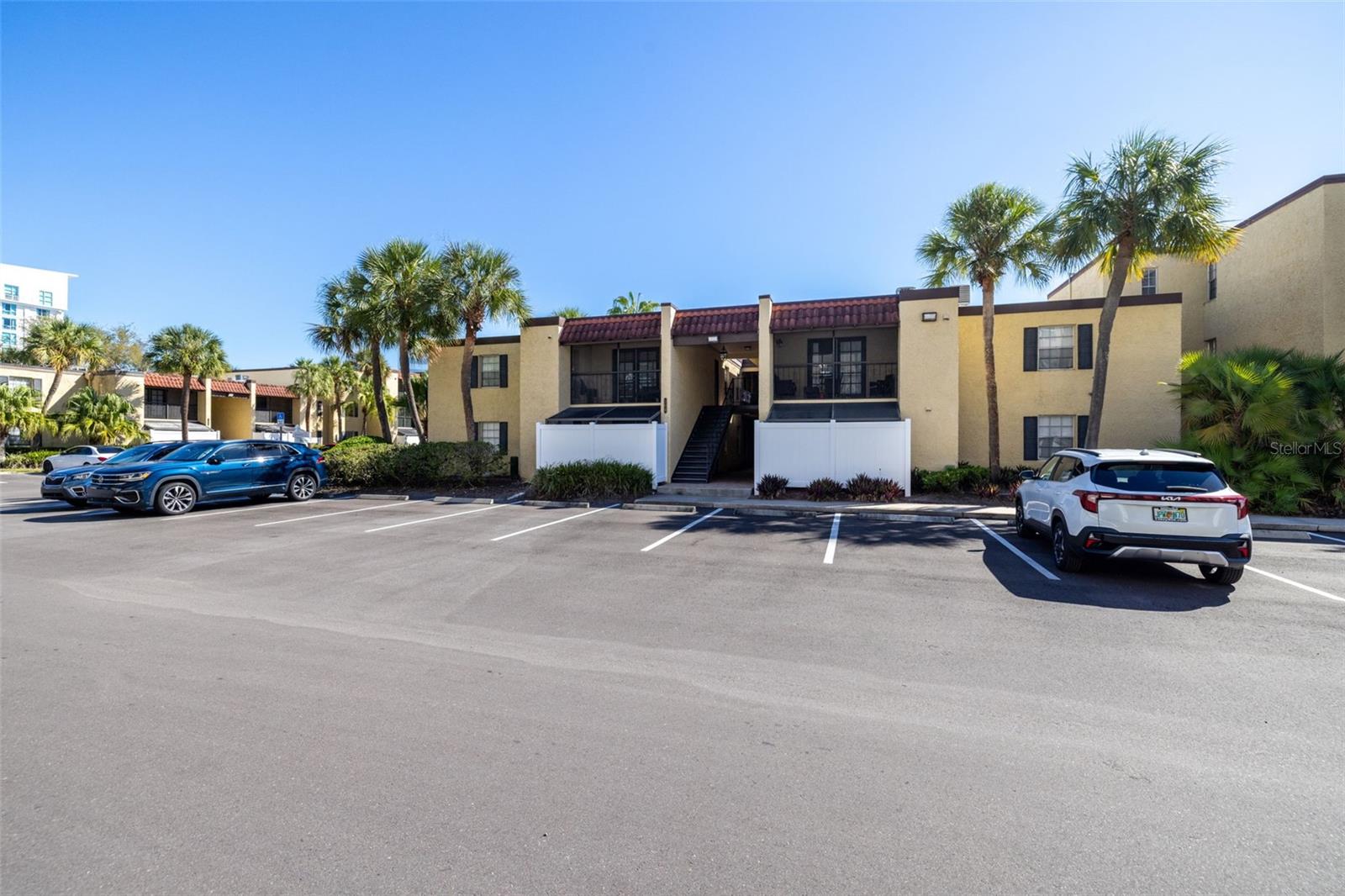 106 ALAMEDA CT #240, TAMPA, FL, 33609